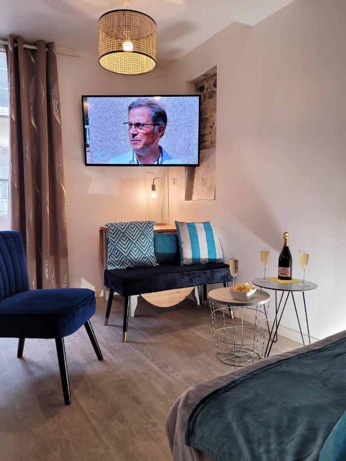 La Plage A 2 Pas: Beachside Apartments with Netflix and Services Dieppe Exterior photo