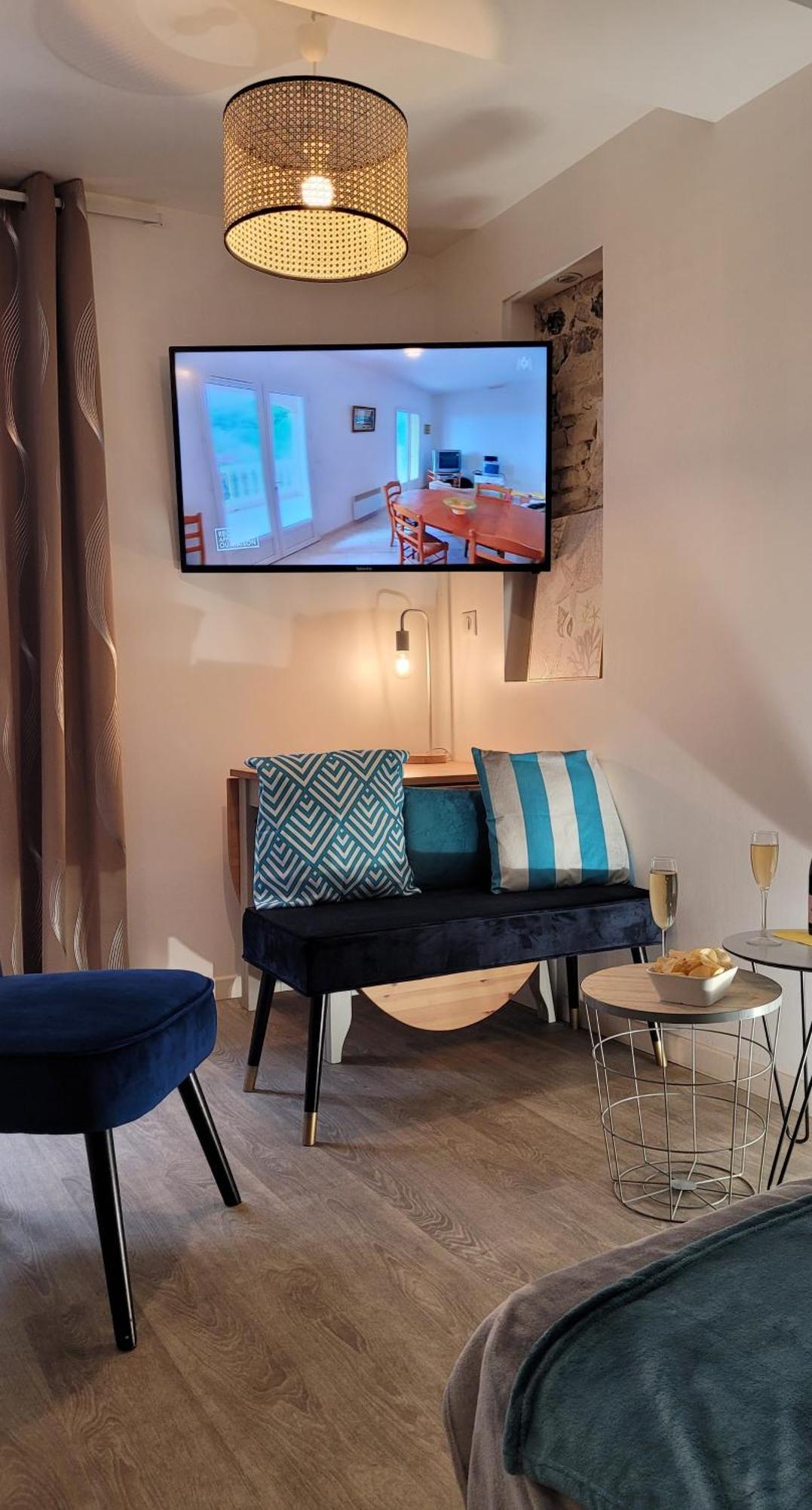La Plage A 2 Pas: Beachside Apartments with Netflix and Services Dieppe Exterior photo